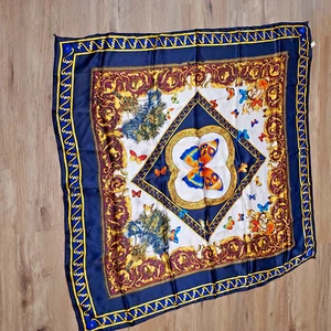 Sciarpa Jueing 100% seta 40" quadrata farfalla centro blu navy disegno floreale pergamena - Foto 1 di 4