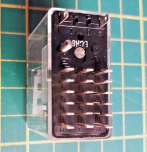 5 st/pcs--V23054-E0026-B133 48V- 6 x Changeover  Silver Gold-plated contacts. - Bild 1 von 6