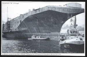 1994  --  BREST . MANOEUVRE DE SORTIE DU PORTE AVIONS CHARLES DE GAULLE . 4C678 - Picture 1 of 1