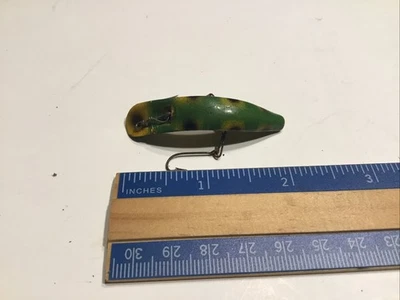 Vintage Helin Wood Flat Fish Crank Bait Fishing Lure Frog Pattern F6 Fly Rod. - Image 1 of 4