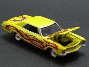 '65 Buick Riviera Street Freaks Release 18 Kustomized Johnny Lightning - Picture 1 of 3