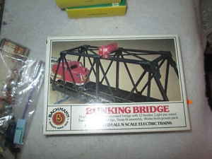 BACHMANN TRAIN BLINKING BRIDGE 7554 MISCELANEOUS PARTS- See Photos   & MORE - Picture 1 of 2
