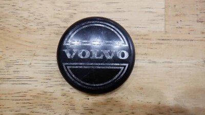 Центральный колпак ступицы колеса от оригинального производителя Volvo S50 S60 S70 S80 S90 XC70 8646379 - Изображение 1 из 4