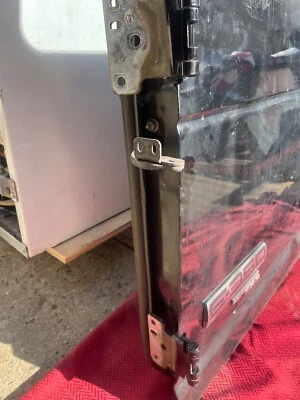 PUERTA TRASERA PARA UN LADO DE CONDUCTOR FORD ECONOLINE (SIN CRISTAL) Foto 1 de 4