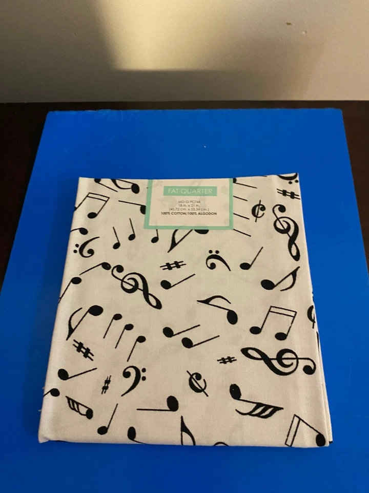 Fat Quarter Fabric Music Notes 18x 21 Inches 100 Cotton Musical Note White Back