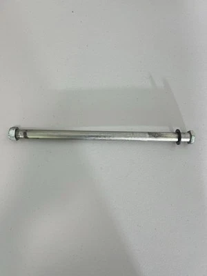 2024 22-25 YAMAHA YZF R7 BASCULANTE PERNO EJE PIVOTE TUERCA TRASERA 1UY-22141-10-00 OEM Foto 1 de 4