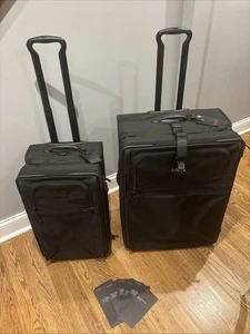 26" Tumi Alpha 22026DH & 22"Tumi Alpha 220222DH schwarz ballistisches Nylon erweiterbar - Bild 1 von 23