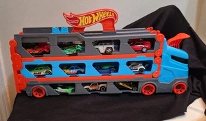Hot Wheels Speedway Hauler Portaoggetti con 22 Auto e Pista da Corsa 6ft - Foto 1 di 4