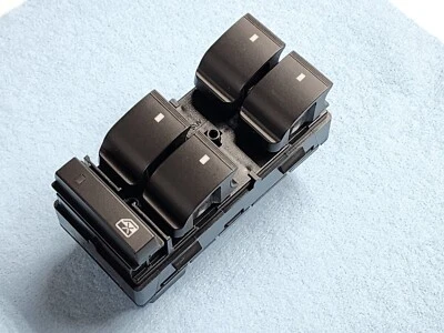 Interruptor de ventana eléctrica principal GM luz azul Silverado Sierra 2007-2014 fabricante de equipos originales Foto 1 de 4