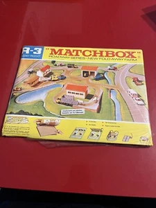Matchbox R-3 Neuf emballage scellé ferme en carton pliante vintage - Foto 1 di 8