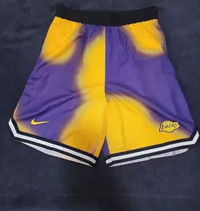 Nike Los Angeles Lakers Shorts Mens Medium NWT - Picture 1 of 12
