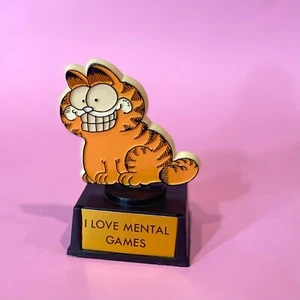 Vintage 70’s GARFIELD AWARD Kitsch Collectible Gag Gift Crazy Gf Mental Funny - Picture 1 of 4