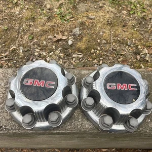 2003 GMC 2500 HD 8 LUG WHEEL COVER (SOME COSMETIC DEFECTS) - Set of 2 - Picture 1 of 9