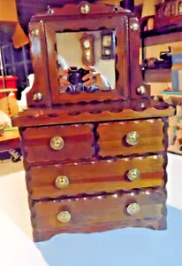 VINTAGE DRESSER WITH MIRROR JEWERLY BOX (PERFECT CONDITION) - Picture 1 of 10
