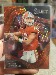 2022 Select Draft Field Level Red Lazer Trevor Lawrence Jaguars #136 - Bild 1 von 8