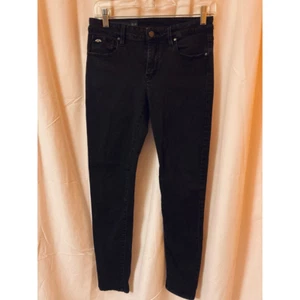 Vaqueros para mujer Armani Exchange J20 súper ajustados negros elásticos lavado oscuro 29 - Imagen 1 de 6