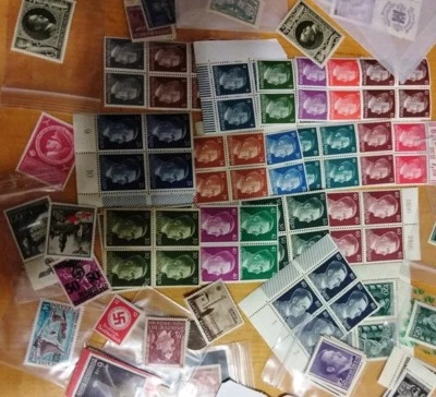 lot of 20 Vintage German WWi WWII Stamps Deutsche Reich  - Image 1 of 2