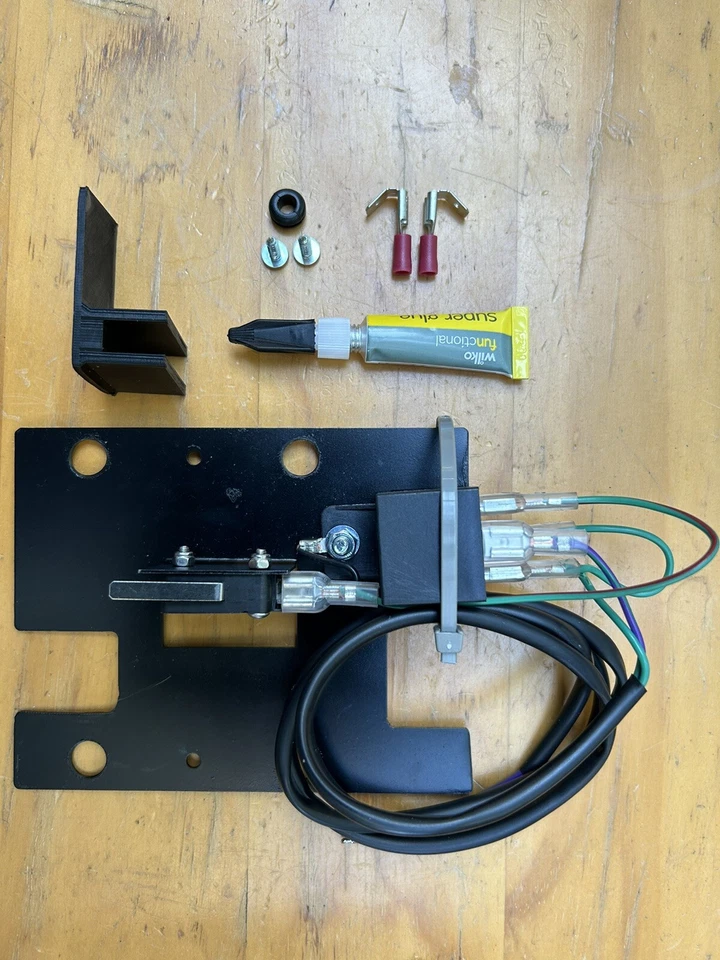 Morris Minor Brake Light Switch Kit - Image 1 of 1