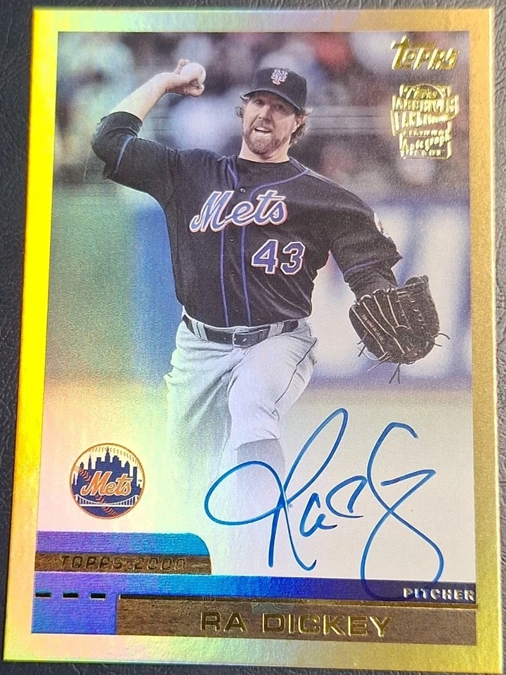 Archivos Topps 2024 - 2000 autógrafos favoritos de los fanáticos R.A. Dickey #00FF-RD 14/50 Foto 1 de 2
