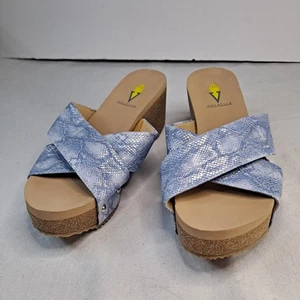 Sandalias de cuña volátiles junto al río para mujer talla 7 azul estampado de serpiente entrecruzadas - Imagen 1 de 10