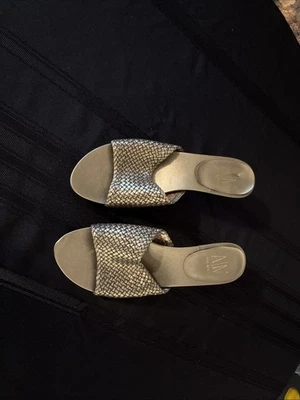 Ann Marino Women Mule Heels ~ Size 10M - Image 1 of 4