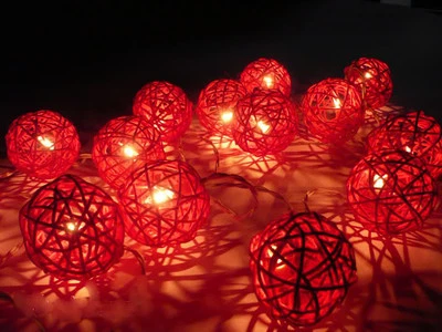 Xmas Red Wicker Cane Rattan LED Light Balconey Party 20 Balls 3 metre AUS Plug - Image 1 of 4