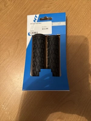 Empuñaduras con logotipo gigante Foto 1 de 3