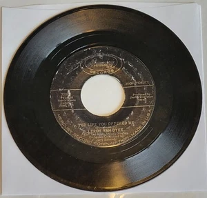 Leroy Van Dyke...."The Life You Offered Me & Dim Dark Corner" 45 RPM 7" Vinyl - Imagen 1 de 2