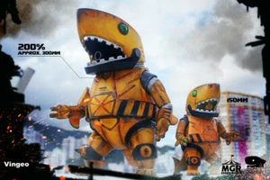 MERRY GO ROUND Mecha Shark Lords 2018 Limited Collectible Figure New In Stock - Picture 1 of 9