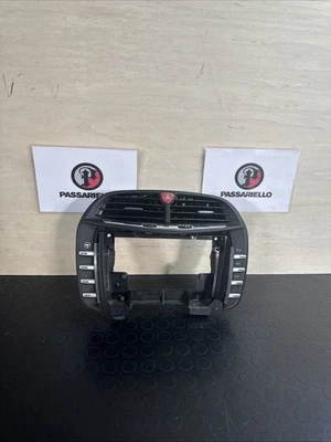 BOCCHETTA ARIA CENTRALE LANCIA DELTA 2008-2012 - Immagine 1 di 4