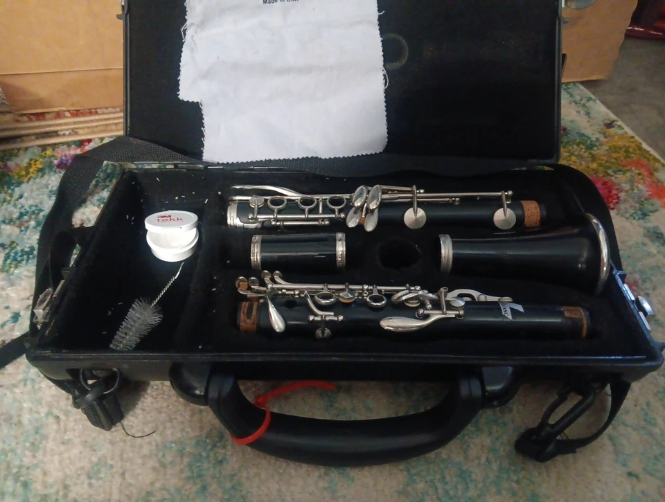 Clarinete Vito by LeBlanc Student Bb Hecho en EE. UU. - VENDIDO COMO ESTÁ - Necesita revisión Foto 1 de 4