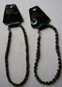 Western Style erdfarbene Halsketten 2er Set auf Karten Vintage Store Stock - - Bild 1 von 1