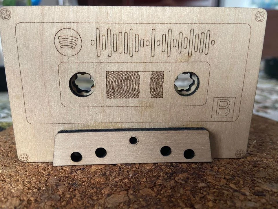 Magnete Save the date a forma di musicassetta per matrimonio :-) - Immagine 1 di 4