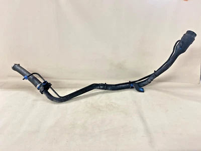 2015 Ford Explorer Police Fuel Filler Neck Capless with Lower Hose DG13-9034-FA Foto 1 de 4