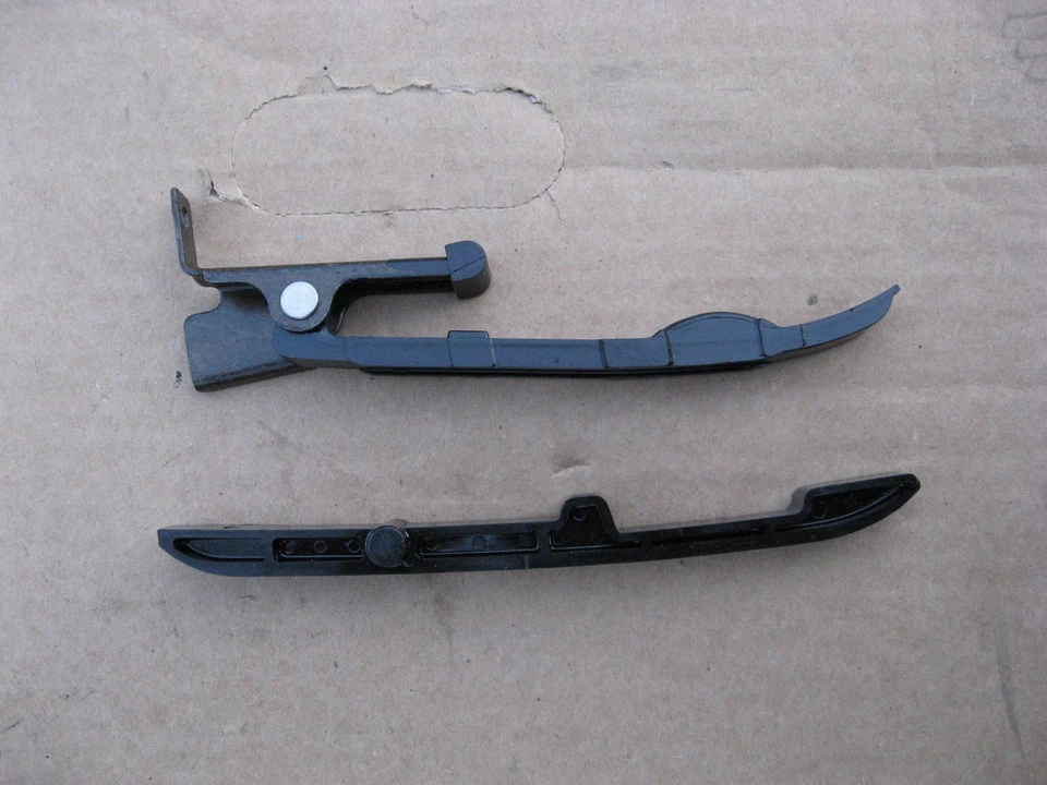 2004 Suzuki V-Strom DL1000 DL 1000 Front Head Cam Chain Tensioners Guides - Image 1 of 4