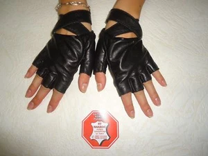 FASHION WOMEN'S BLACK LEATHER FINGIRLESS GLOVES - Picture 1 of 5