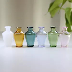 2 Stück Maßstab 1:6 Puppenhaus Miniatur Klarflaschen Glas Vase Dekor Zubehör - Picture 1 of 19