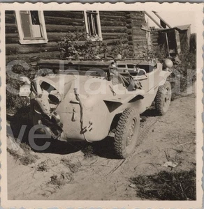 Foto, Blick auf einen Schwimmwagen der Wehrmacht (MJ-61)1029 - Bild 1 von 2