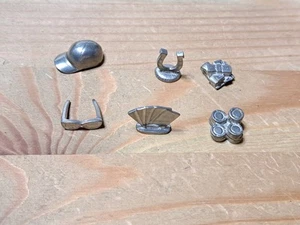 Hold 'Em-opoly Game Replacement Parts Pieces Only 6 Tokens Movers - Picture 1 of 3