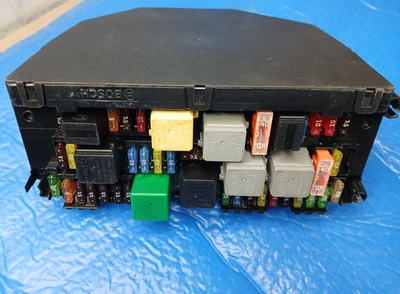 Caja de relé de fusibles SAM delantera OEM A2129006924 para Mercedes E350 C250 GLK de 10-20 Foto 1 de 4