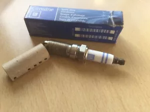 GENUINE VAUXHALL SPARK PLUG ASTRA VECTRA ZAFIRA VX220 2.2 9199038 - Picture 1 of 2
