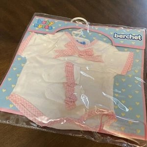 BERCHET Baby Krankenschwester Puppenkleidung Einteiler mit Socken PASST 17" NEU - Bild 1 von 6