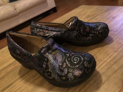 Zapatos para mujer Nursemates Foto 1 de 4