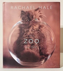 It's a Zoo Out There By Rachael Hale Animal Photography 2005 Hardcover - Picture 1 of 7