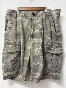 Vintage Men’s Levis Workwear Cargo Army Military  Camo Casual Shorts Mens Sz 36 - Picture 1 of 11