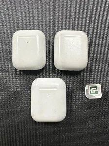 Apple Airpods Gen 2 Charging Case 2nd generation A1938 Genuine Lot of 3 UNTESTED - Picture 1 of 2