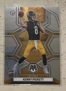 Kenny Pickett - Fútbol Mosaico 2022 - Base Debut RC #270 - Steelers - Imagen 1 de 2