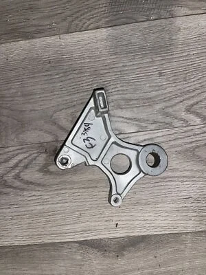 Soporte de montaje trasero para pinza de freno trasero Honda Cbr600f3 1996 Foto 1 de 2