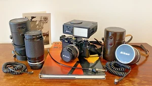 Nikon FE2 Black – Appareil Argentique Vintage + Flash SB-3 + Objectif Nikkor - Photo 1 sur 23