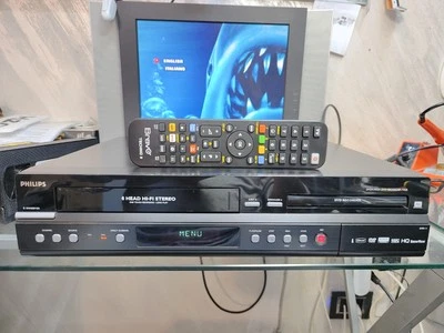 VIDEOREGISTRATORE VHS DVD PHILIPS DVDR3432V QUALITÀ ESTREMA COPIA VHS SU DVD - Immagine 1 di 4